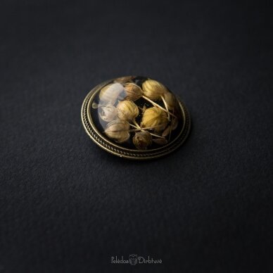 Apvali juoda sagė "Linai" (37mm) 4 Apvali juoda sagė "Linai" (37mm) 4