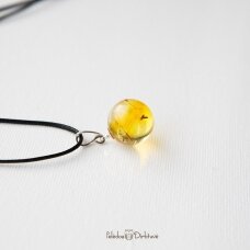 Geltonas pakabukas-burbulas su pūkais "Saulės Pūkai" (15mm)