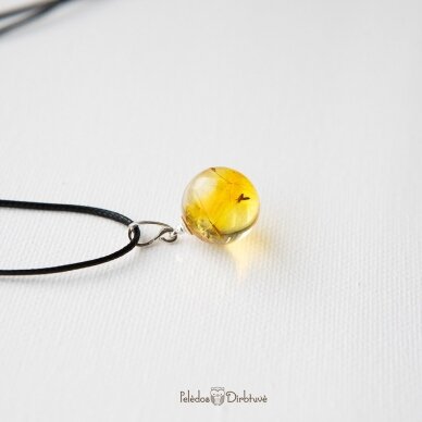 Geltonas pakabukas-burbulas su pūkais "Saulės Pūkai" (15mm) 1