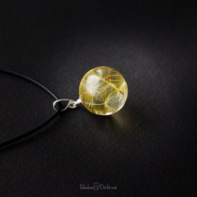 Geltonas pakabukas-burbulas su pūkais "Saulės Pūkai" (20mm)