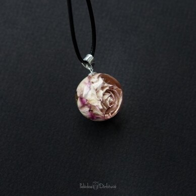 Pakabukas-burbulas su rože "Gėlių Karalienė" (25mm) 3