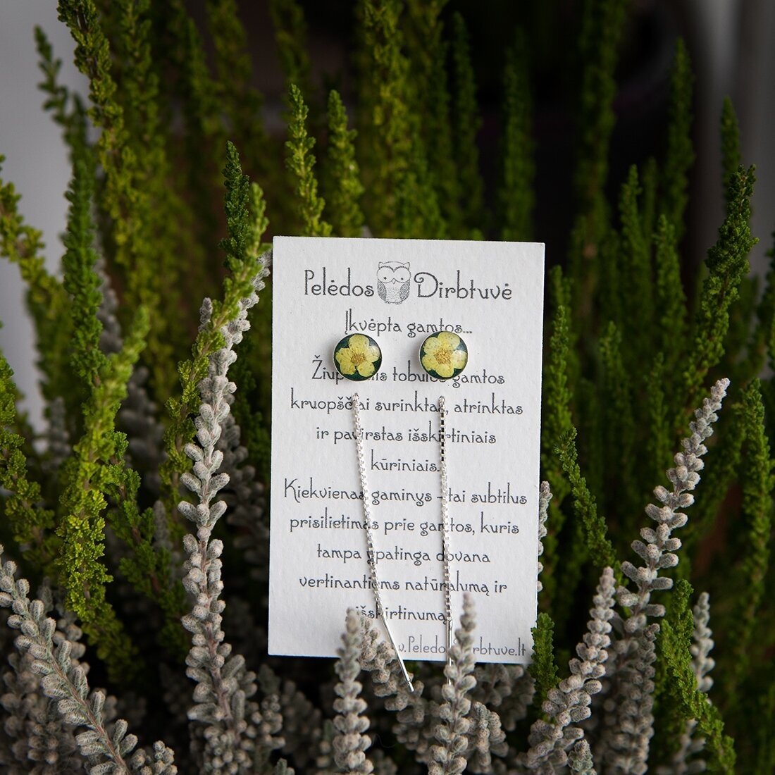 Sidabriniai auskarai su grandinėlėmis "Saulės Bučinys" (8mm) 2 Sidabriniai auskarai su grandinėlėmis "Saulės Bučinys" (8mm) 2
