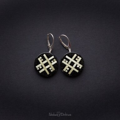 Sidabriniai, apvalūs auskarai iš šiaudo mozaikos "Perkūnas" (~24mm)